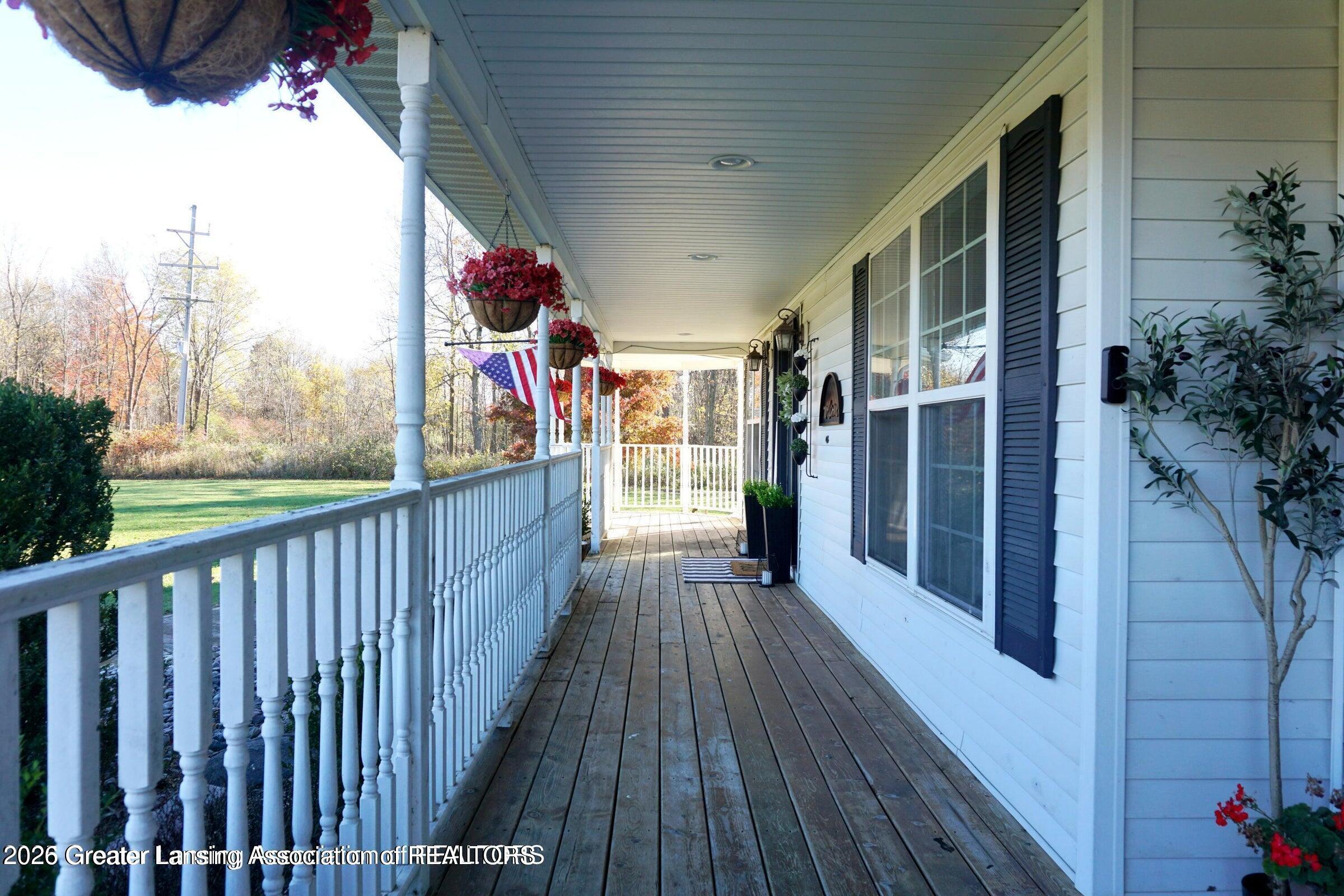 6480 Meridian Road Laingsburg, MI 48848 - Photo 9 of 91 20260401144351598012000000-o