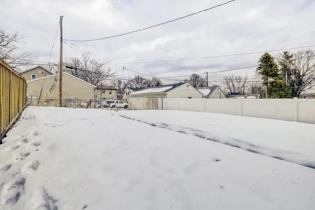 $2,499 | 595 Hawthorne Avenue East, St. Paul, MN 55130