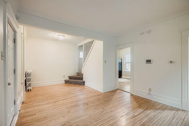 $2,499 | 595 X Hawthorne Avenue East, St. Paul, MN 55130