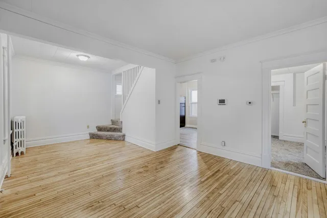 $2,499 | 595 Hawthorne Avenue East, St. Paul, MN 55130