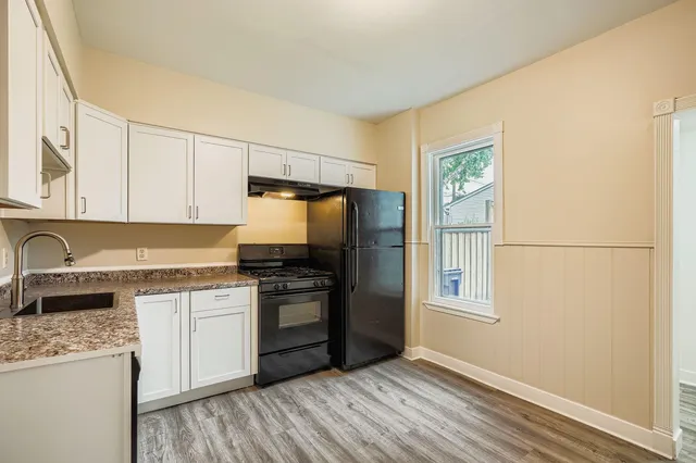 $2,499 | 595 X Hawthorne Avenue East, St. Paul, MN 55130