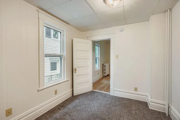 $2,250 | 595 Hawthorne Avenue East, St. Paul, MN 55130