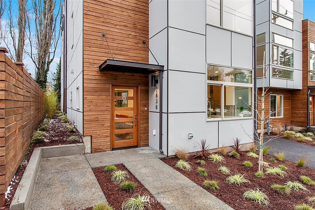 2838 Southwest Genesee Street, Unit A Seattle, WA 98126 - Photo 2 of 24 Gallery Image 2