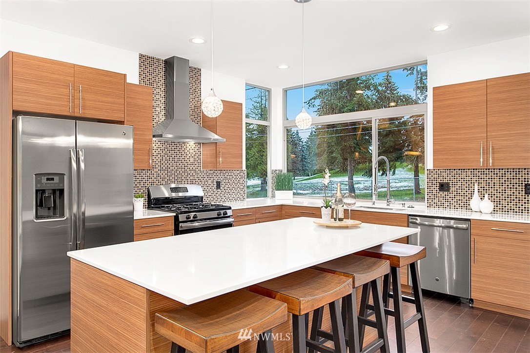 2838 Southwest Genesee Street, Unit A Seattle, WA 98126 - Photo 3 of 24 Gallery Image 3