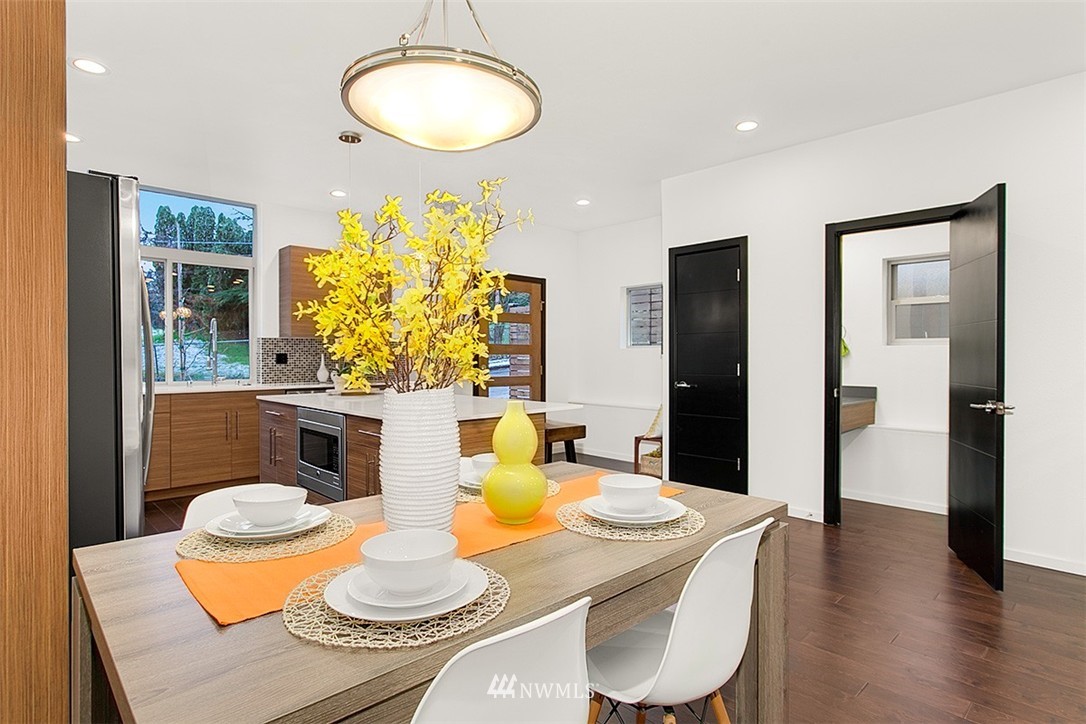 2838 Southwest Genesee Street, Unit A Seattle, WA 98126 - Photo 7 of 24 Gallery Image 7
