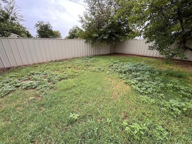 136 Northwest Ave F Hamlin, TX 79520 - Photo 23 of 27 a view of a backyard