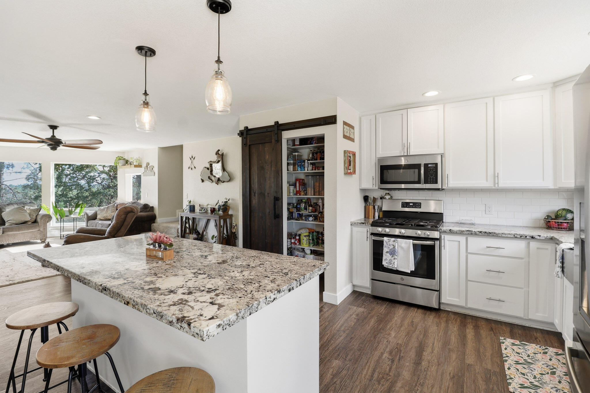 7300 Placer Road Redding, CA 96001 - Photo 10 of 54 Breakfast Bar