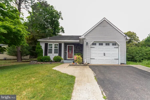 $238,000 | 6 Stoneham Place, Manchester Township, NJ 08759