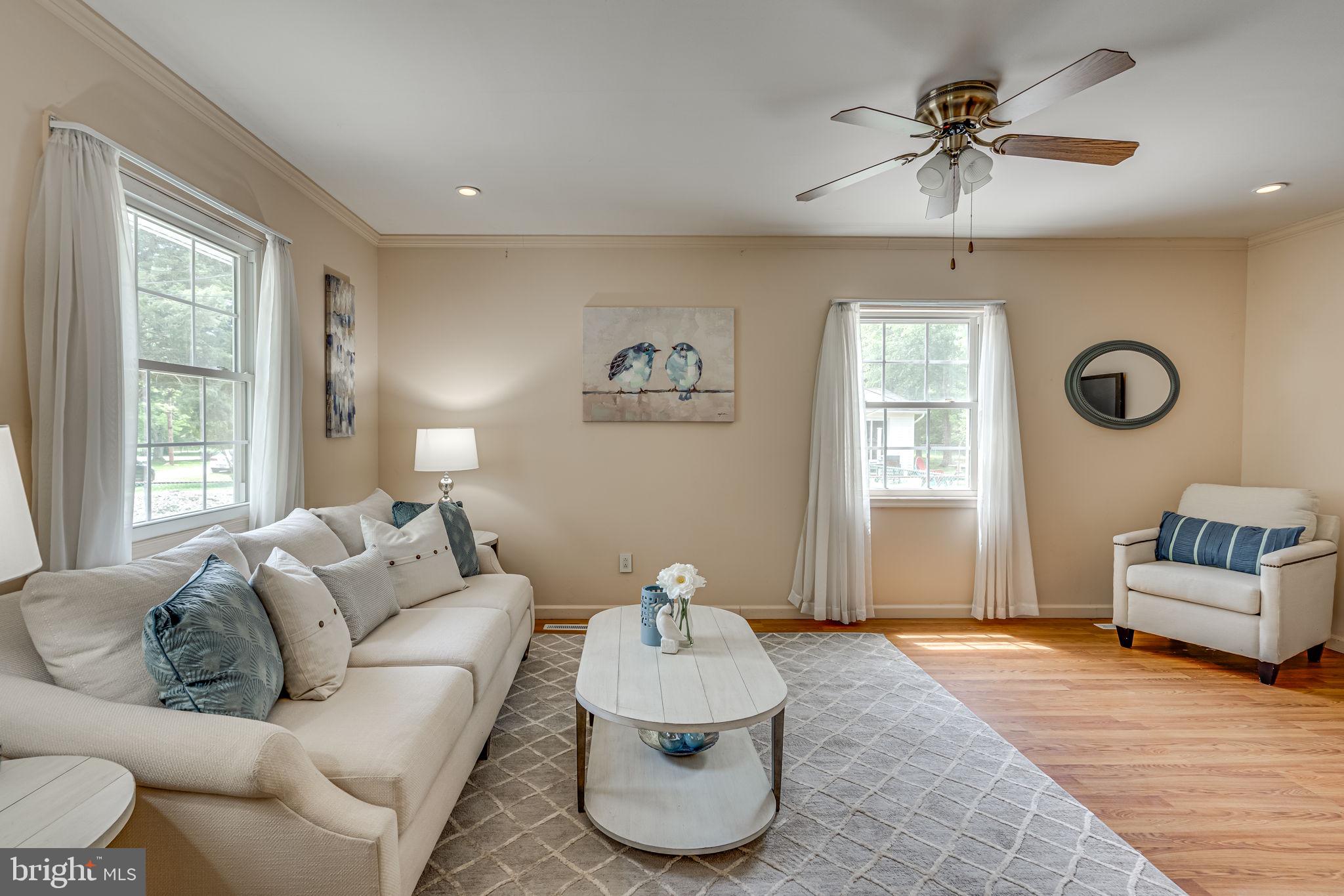 44082 Louisdale Road California, MD 20619 - Photo 8 of 35 living room