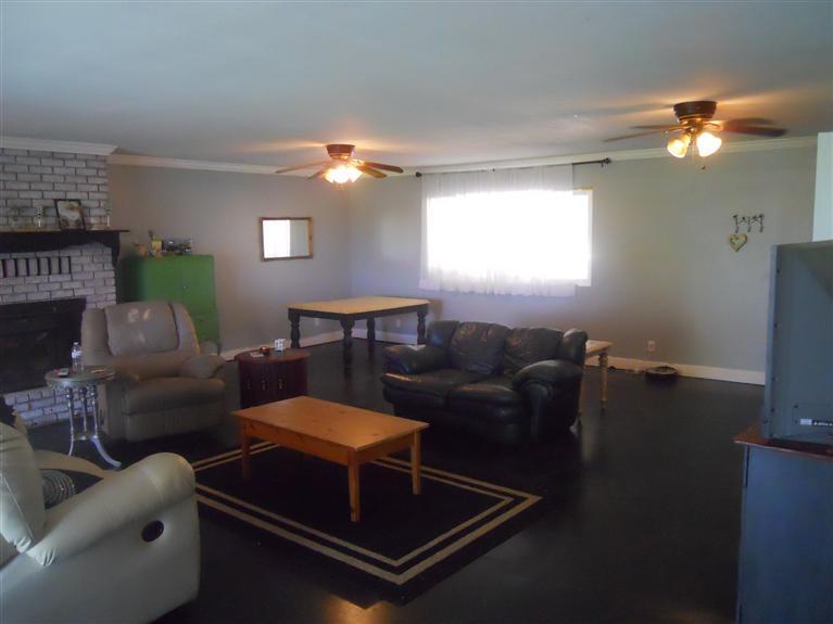 42586 Road 48 Reedley, CA 93654 - Photo 3 of 13