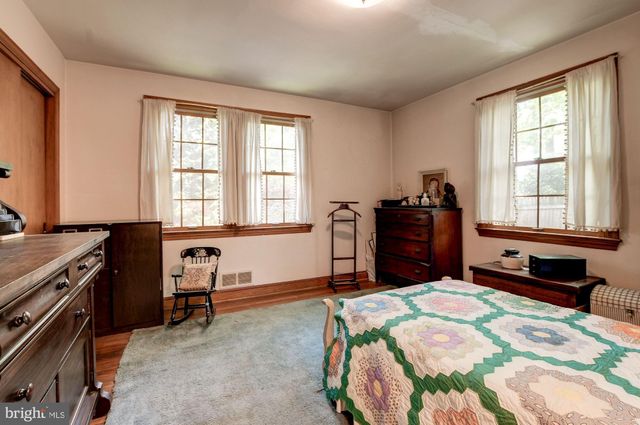 $870,000 | 5318 Sangamore Road, Bethesda, MD 20816