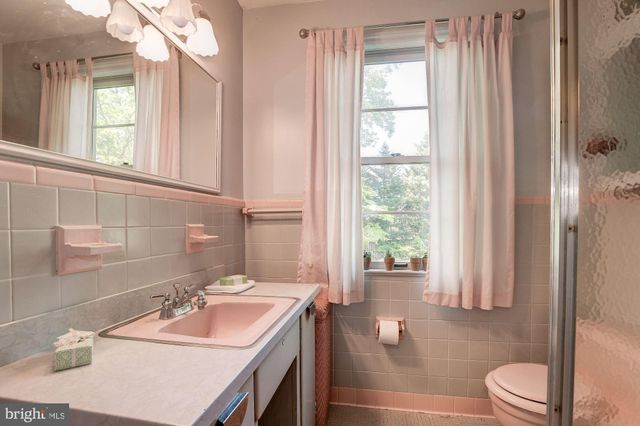 $870,000 | 5318 Sangamore Road, Bethesda, MD 20816