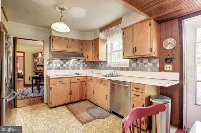 $870,000 | 5318 Sangamore Road, Bethesda, MD 20816