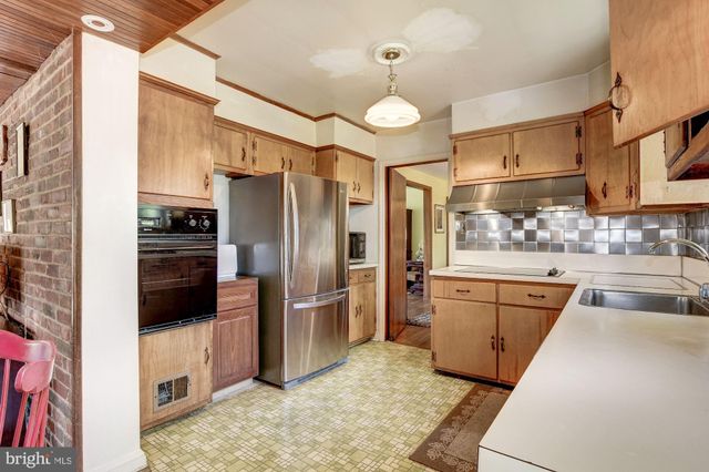 $870,000 | 5318 Sangamore Road, Bethesda, MD 20816