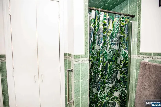 $1,650 | 14 Green Court, Lodi, NJ 07644