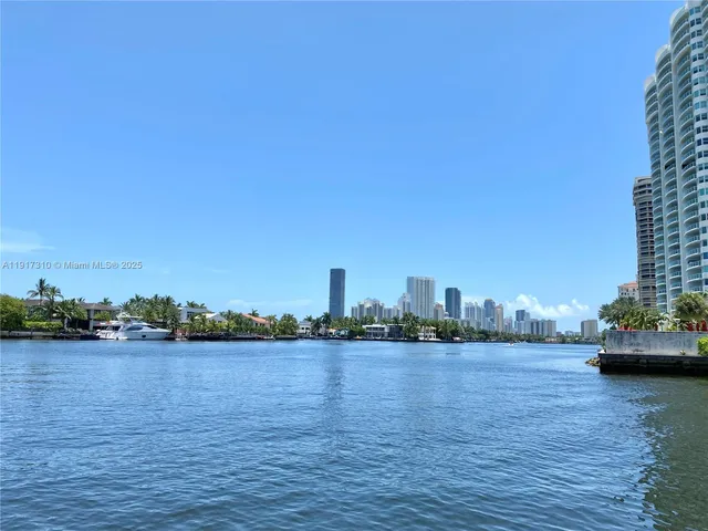 $2,300 | 20505 East Country Club Drive, Unit 336, Aventura, FL 33180
