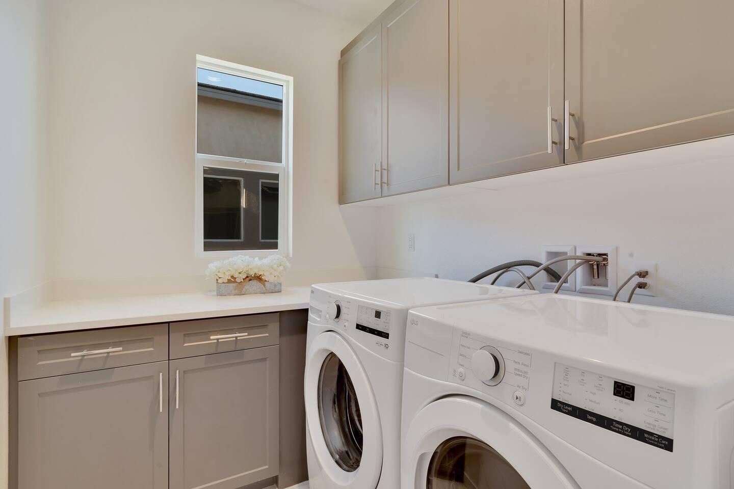 84635 Lago Brezza Drive Indio, CA 92203 - Photo 28 of 39 a utility room with dryer and washer