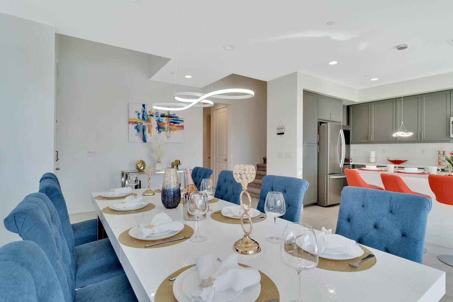 84635 Lago Brezza Drive Indio, CA 92203 - Photo 3 of 39 a view of a dining room with furniture