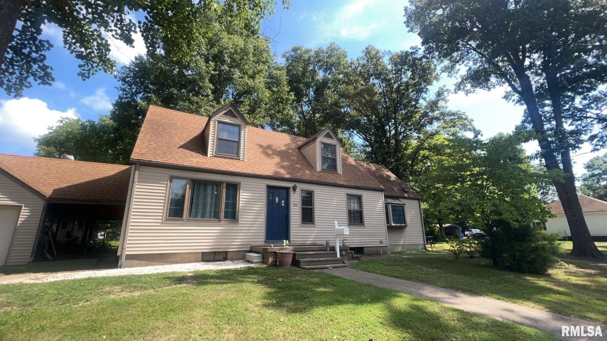 709 West Webster Street Benton, IL 62812 - Photo 11 of 38