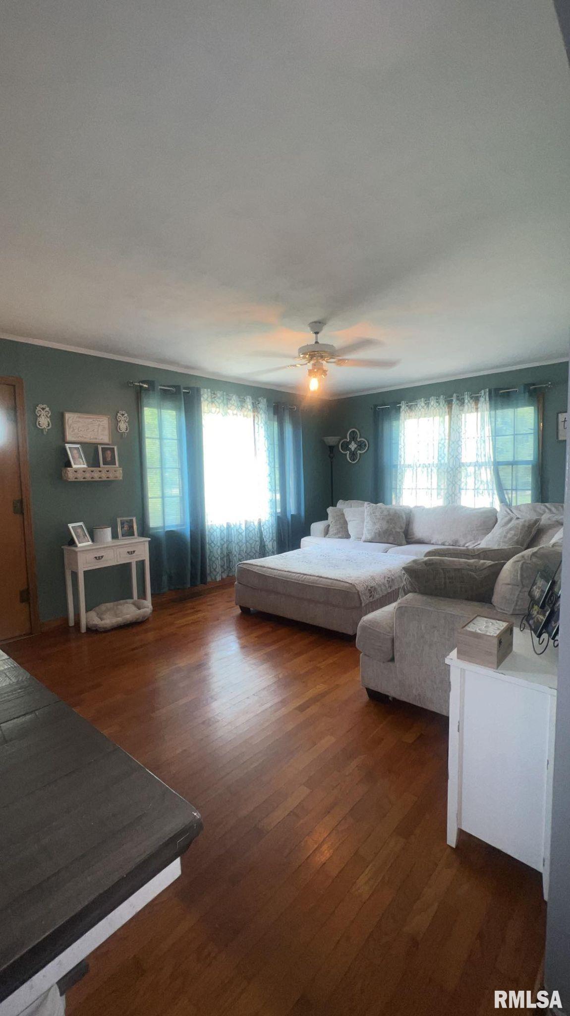 709 West Webster Street Benton, IL 62812 - Photo 16 of 38