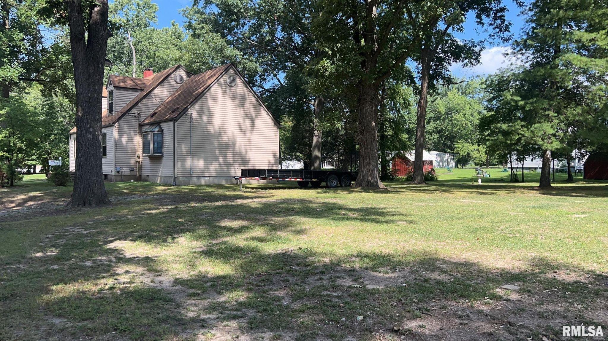 709 West Webster Street Benton, IL 62812 - Photo 10 of 38