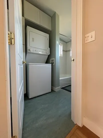 a view of utility room