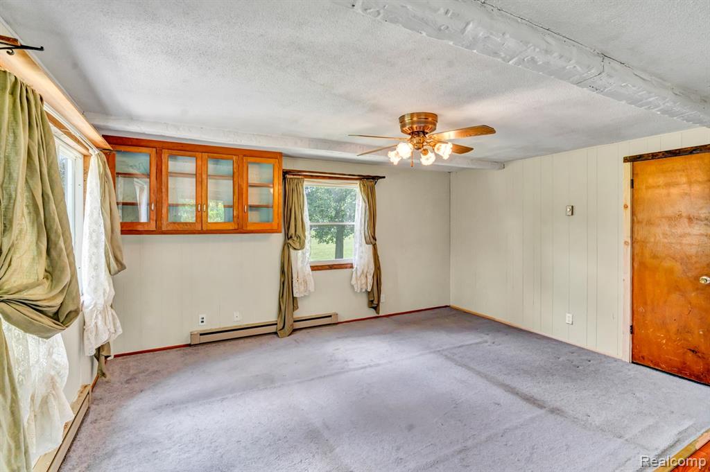 15387 Schultz Road Allenton, MI 48002 - Photo 7 of 34