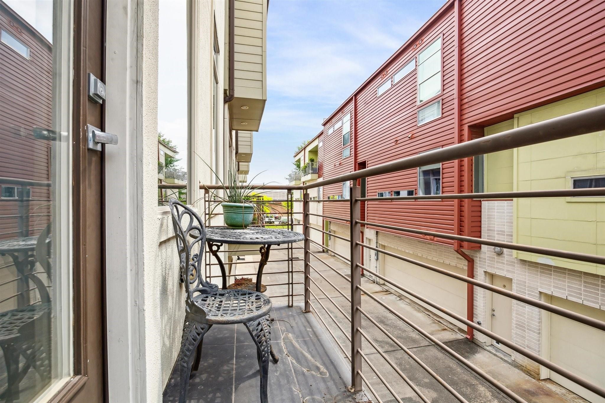 1630 Dennis Street Houston, TX 77004 - Photo 4 of 33