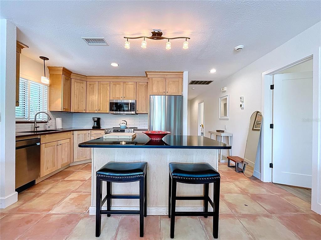 706 Jacaranda Road Anna Maria, FL 34216 - Photo 14 of 70 Gallery Image 14