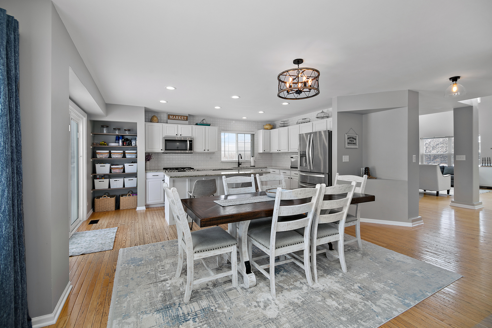 1675 Rosehall Lane Elgin, IL 60123 - Photo 14 of 49 a view of a dining room kitchen and a window