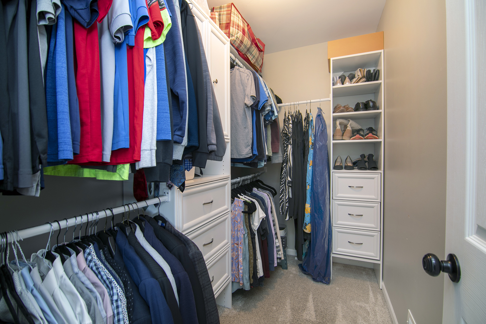 1675 Rosehall Lane Elgin, IL 60123 - Photo 25 of 49 a view of a walk in closet