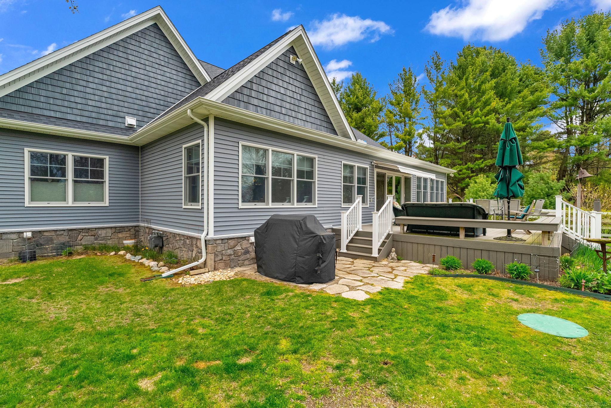 3905 Lakeshore Road Lexington, MI 48450 - Photo 4 of 86