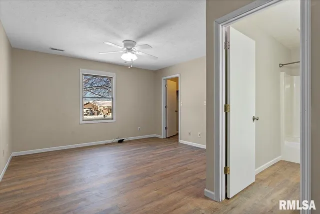 $199,500 | 410 East Washington Street, Auburn, IL 62615