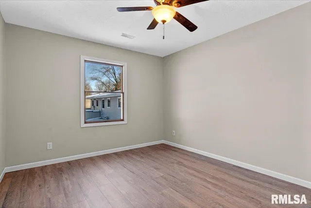 $199,500 | 410 East Washington Street, Auburn, IL 62615