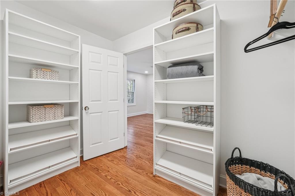 907 Sunset Drive High Point, NC 27262 - Photo 29 of 50 Fashion Meets Function here!