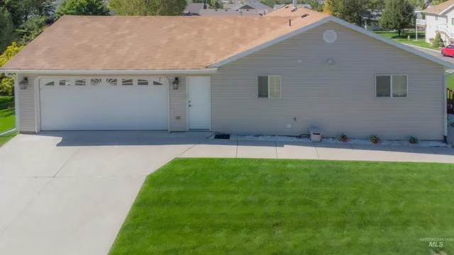 $444,000 | 723 Raindrop Drive, Chubbuck, ID 83202