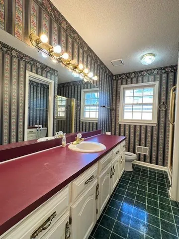 $649,000 | 1449 Waters Edge Drive, Summerton, SC 29148