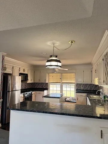 $649,000 | 1449 Waters Edge Drive, Summerton, SC 29148