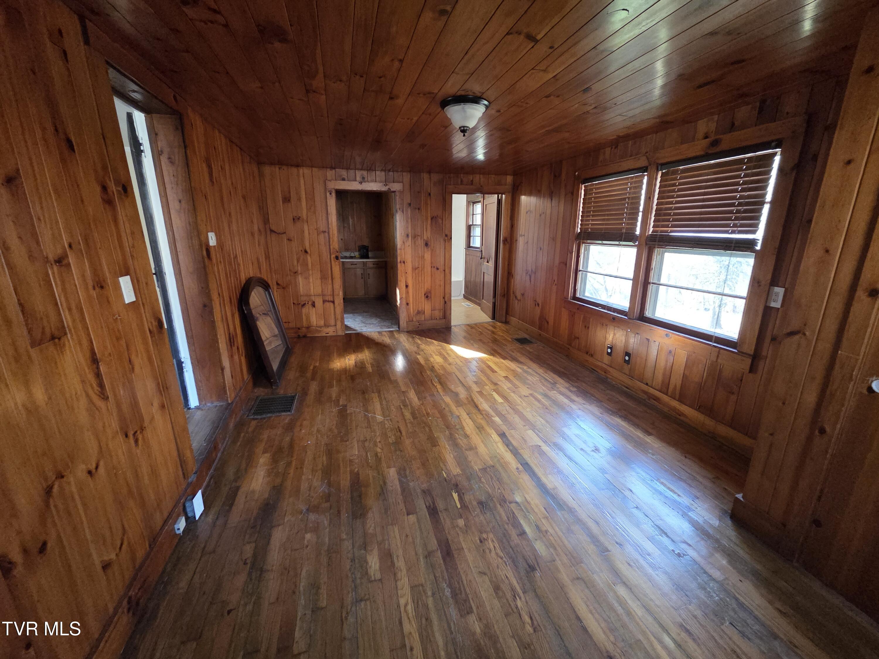 100 Eisenhower Road Jonesborough, TN 37659 - Photo 18 of 34 14