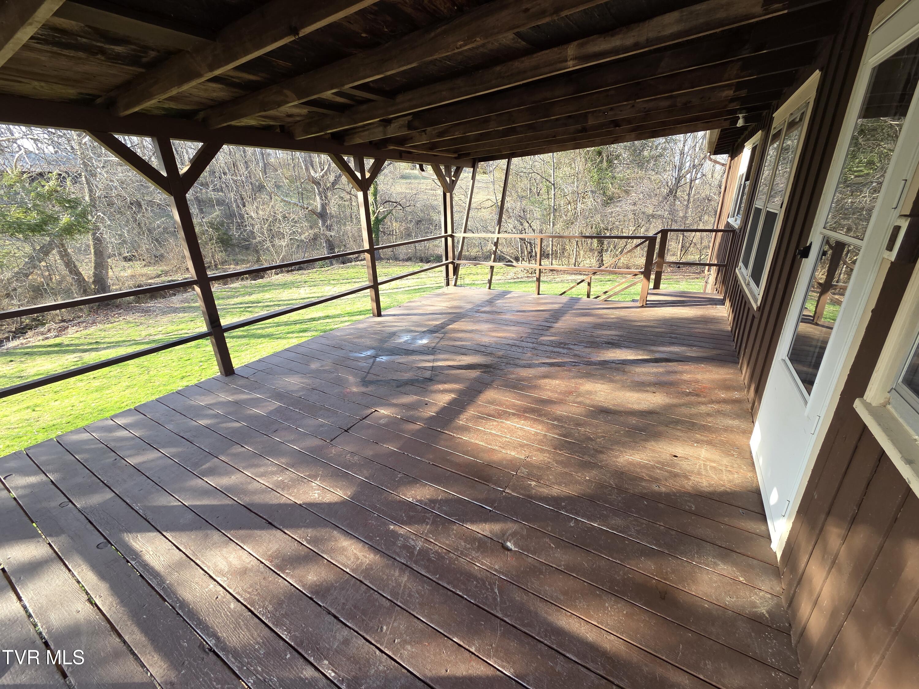 100 Eisenhower Road Jonesborough, TN 37659 - Photo 30 of 34 24
