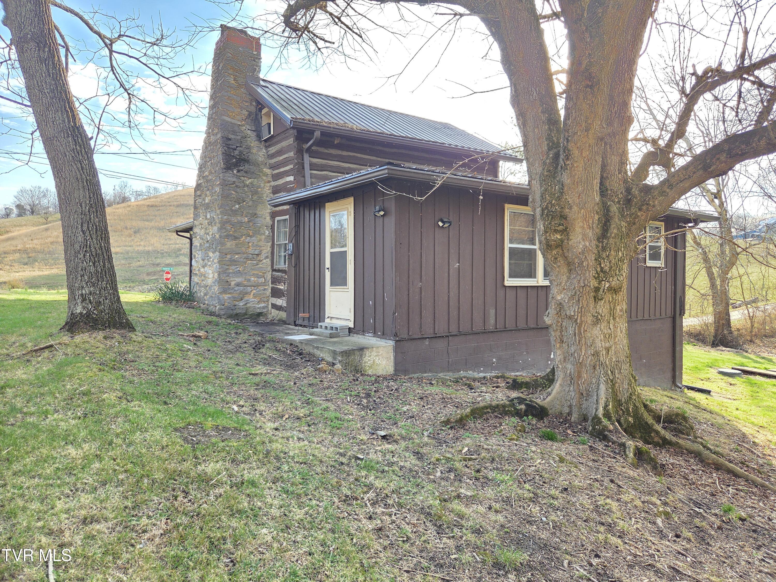 100 Eisenhower Road Jonesborough, TN 37659 - Photo 9 of 34 9