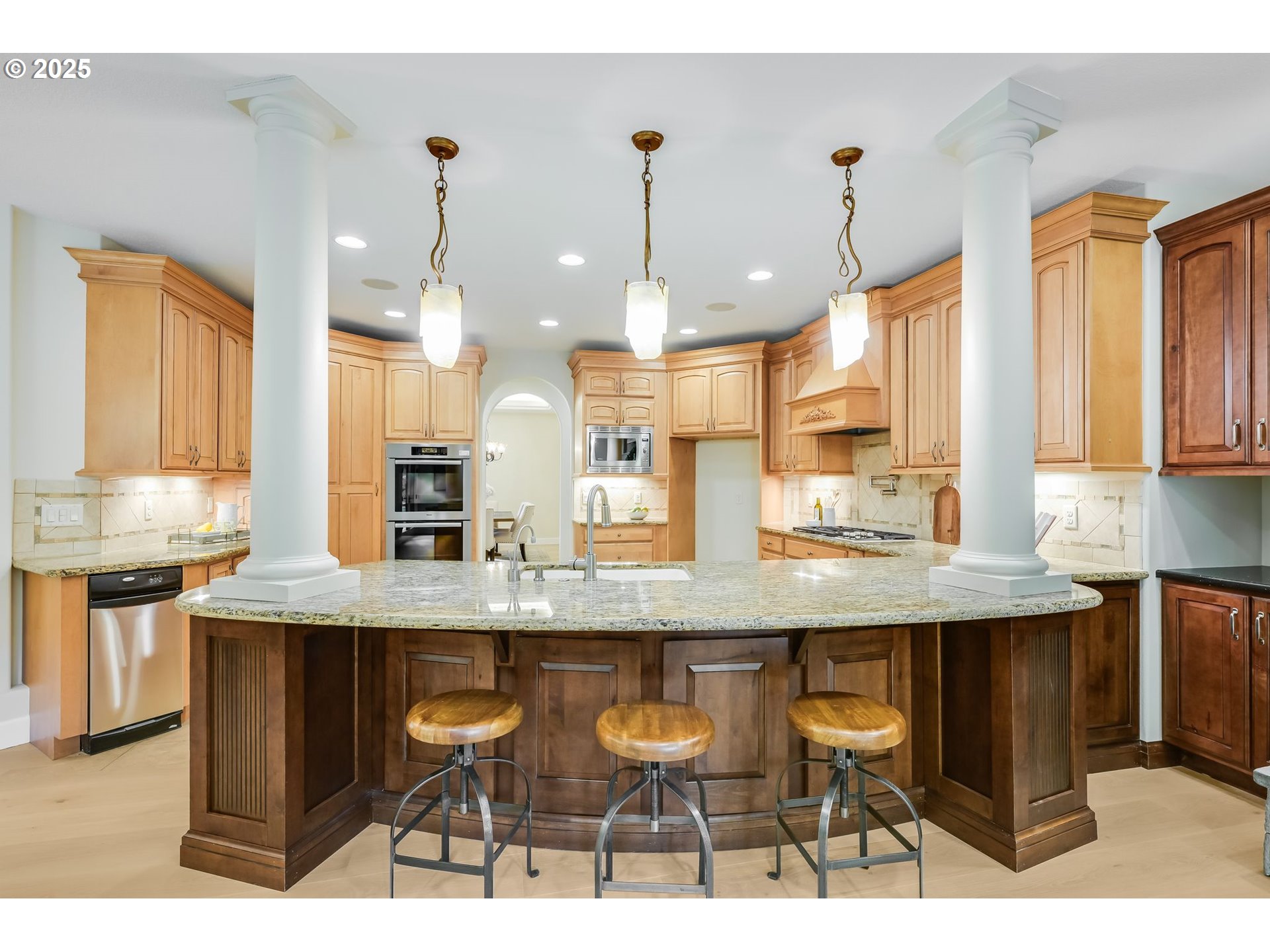 20 Southwest 111th Terrace Portland, OR 97229 - Photo 27 of 48 Living Room