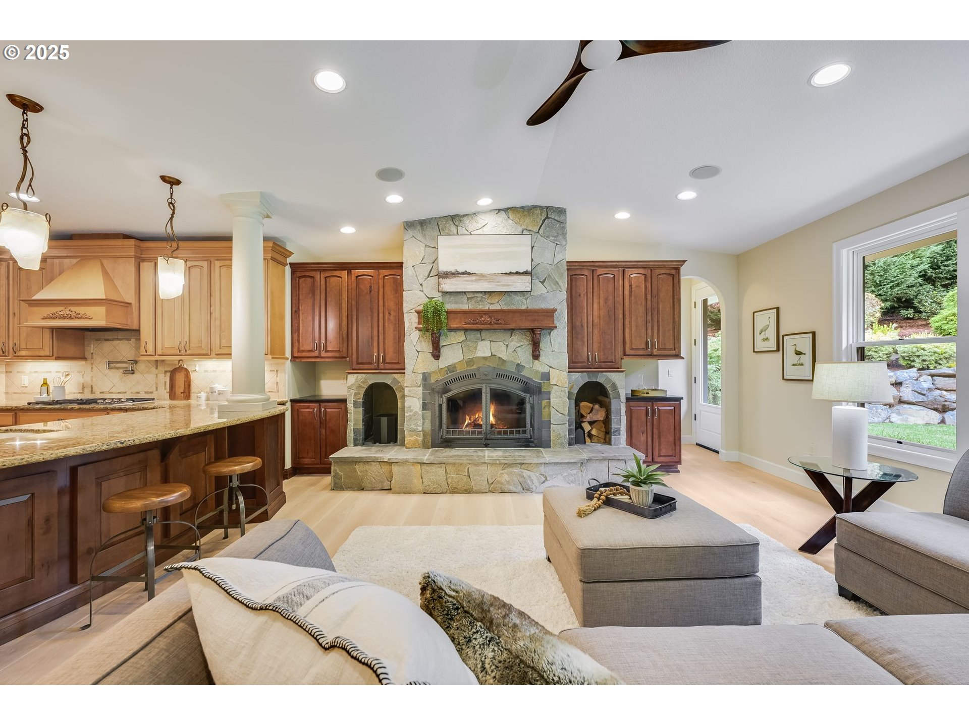 20 Southwest 111th Terrace Portland, OR 97229 - Photo 28 of 48 Living Room
