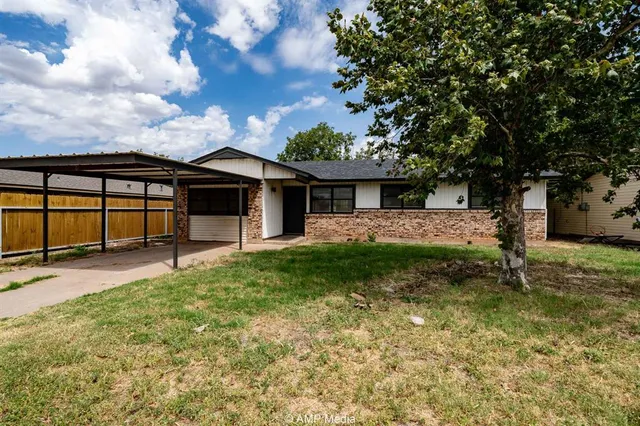 $200,000 | 503 Hill Circle, Stamford, TX 79553