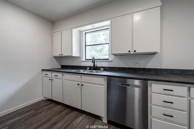 $200,000 | 503 Hill Circle, Stamford, TX 79553