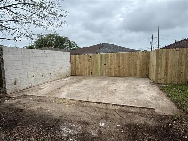 $2,000 | 1486 Mandolin Street, New Orleans, LA 70122