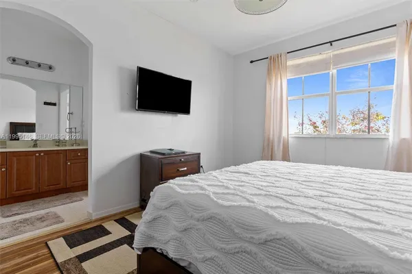 $3,000 | Pembroke Pines, Pembroke Pines, FL 33027