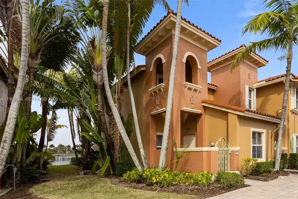 $3,000 | Pembroke Pines, Pembroke Pines, FL 33027