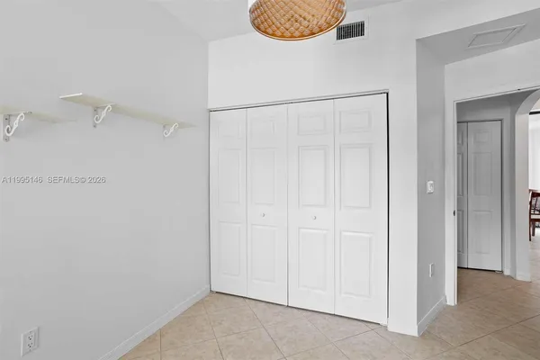 $3,000 | Pembroke Pines, Pembroke Pines, FL 33027