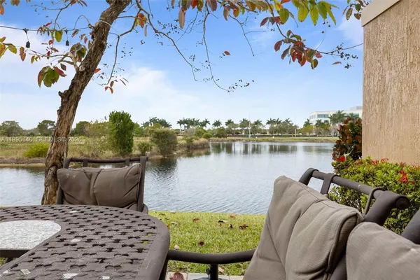 $3,000 | Pembroke Pines, Pembroke Pines, FL 33027